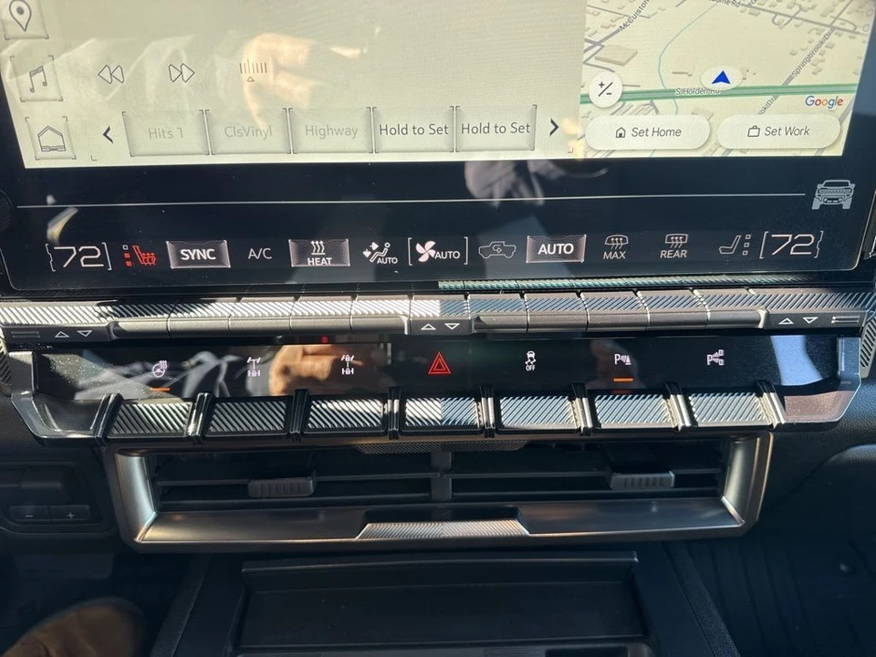 2024 GMC Hummer EV - Image 21 of 21