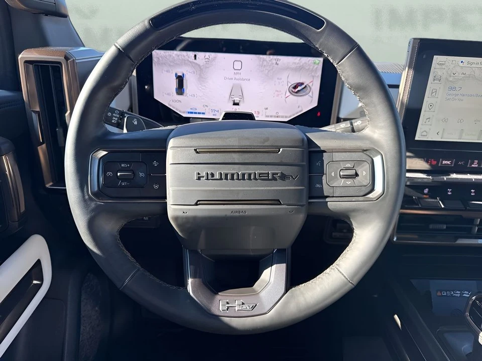 2024 GMC Hummer EV - Image 16 of 21
