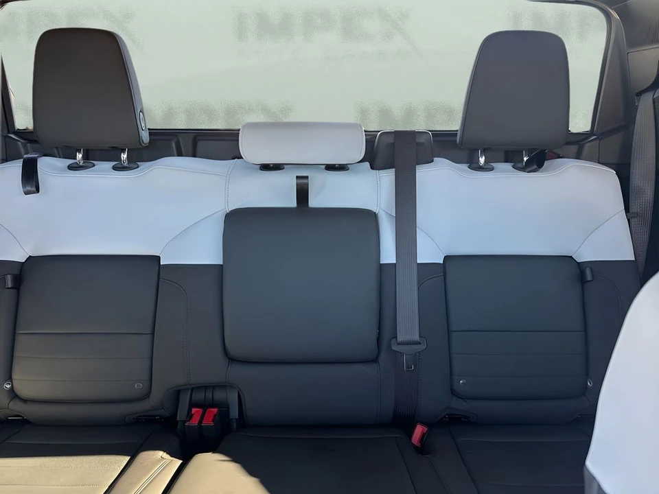 2024 GMC Hummer EV - Image 13 of 21