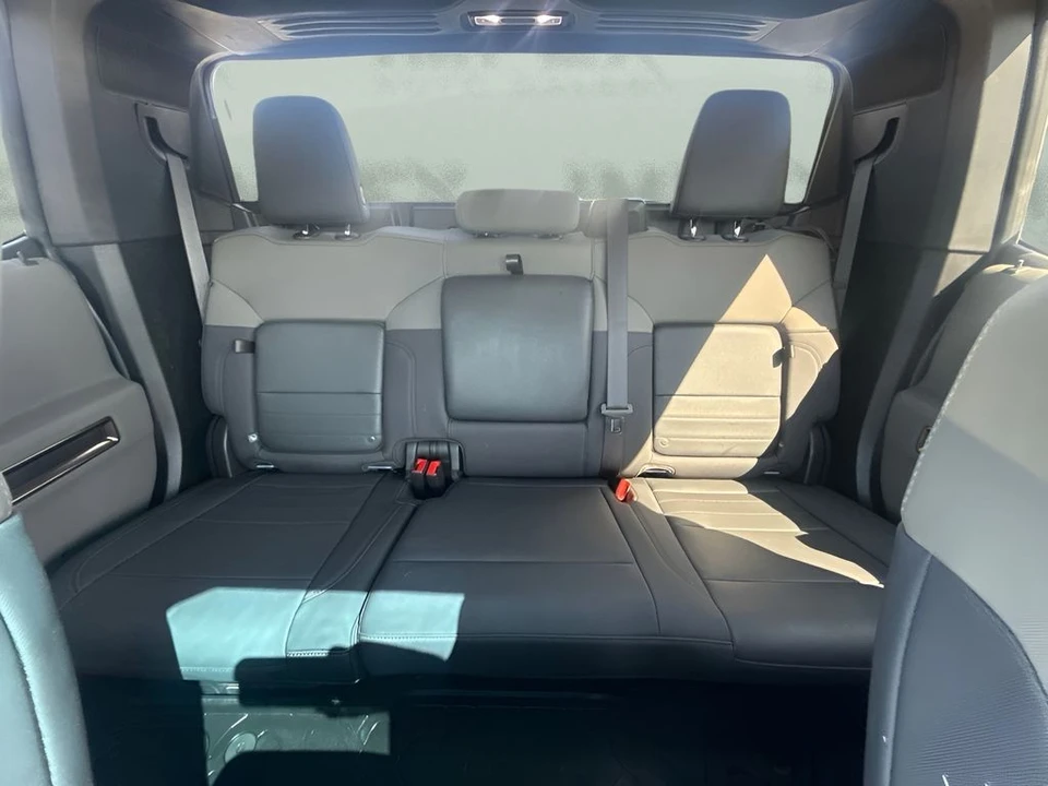 2024 GMC Hummer EV - Image 12 of 29
