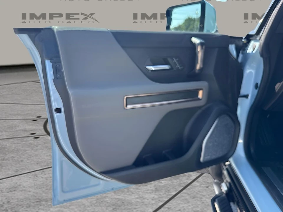 2024 GMC Hummer EV - Image 22 of 29
