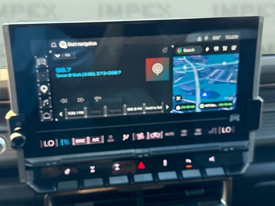2024 GMC Hummer EV - Image 15 of 29