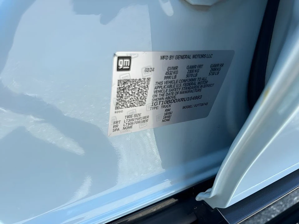 2024 GMC Hummer EV - Image 28 of 29