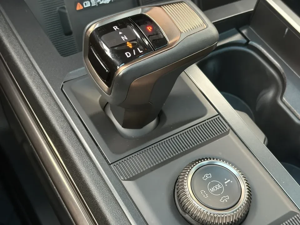 2024 GMC Hummer EV - Image 16 of 16