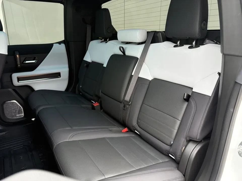 2024 GMC Hummer EV - Image 10 of 16