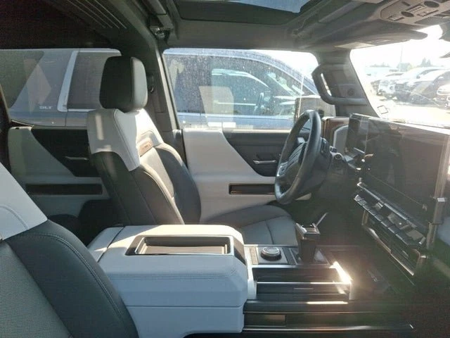2024 GMC Hummer EV - Image 14 of 16