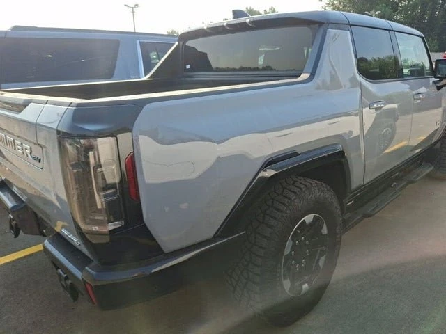 2024 GMC Hummer EV - Image 6 of 16