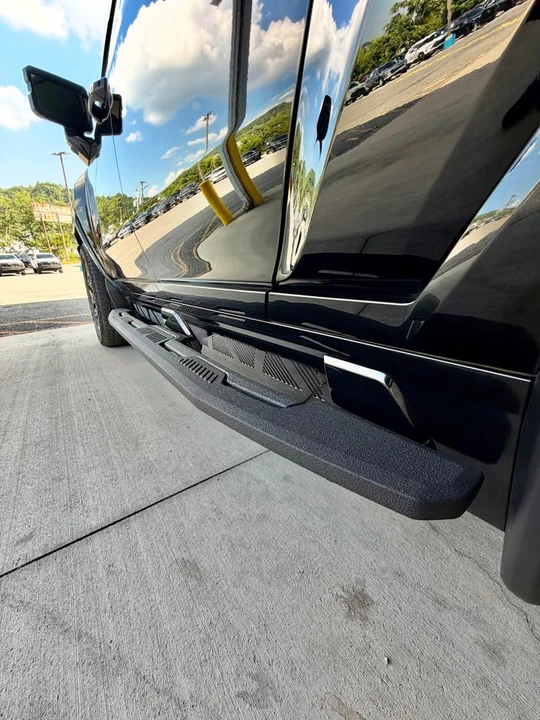 2024 GMC Hummer EV - Image 7 of 15