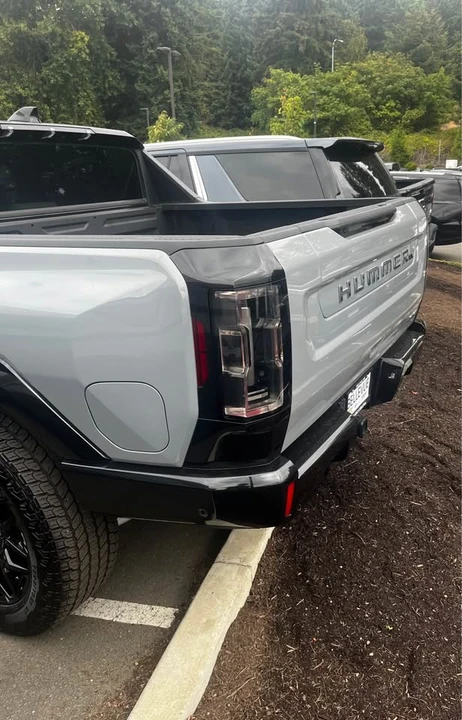 2024 GMC Hummer EV - Image 4 of 4