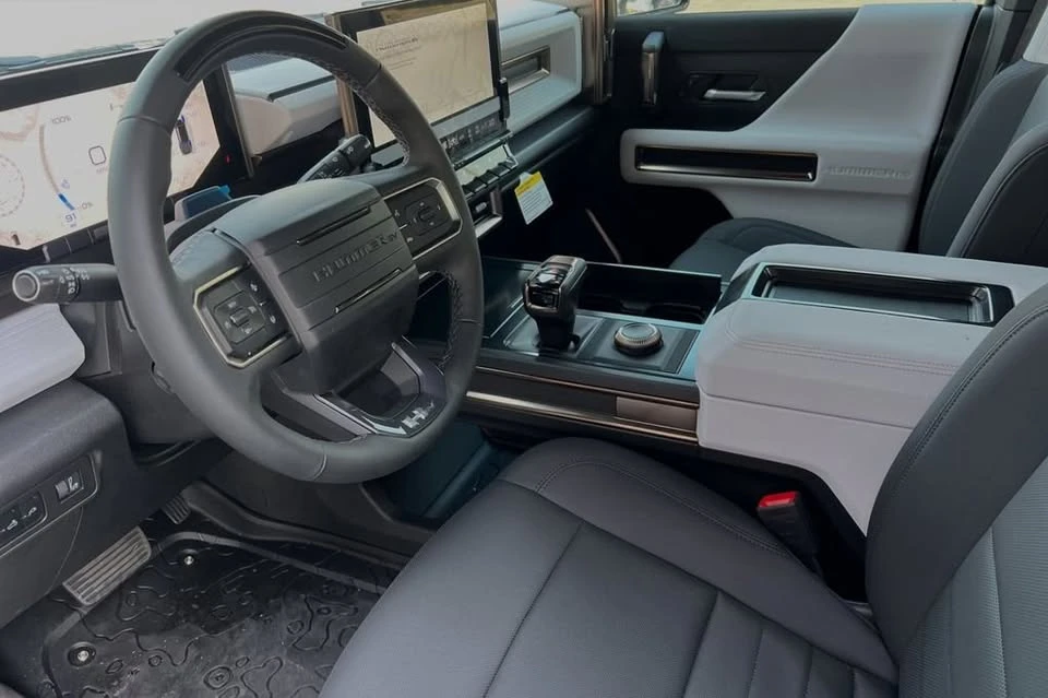 2024 GMC Hummer EV - Image 7 of 20