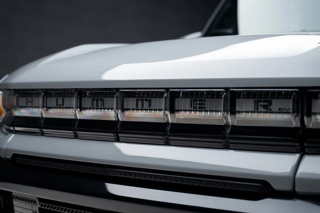 2024 GMC Hummer EV - Image 15 of 21