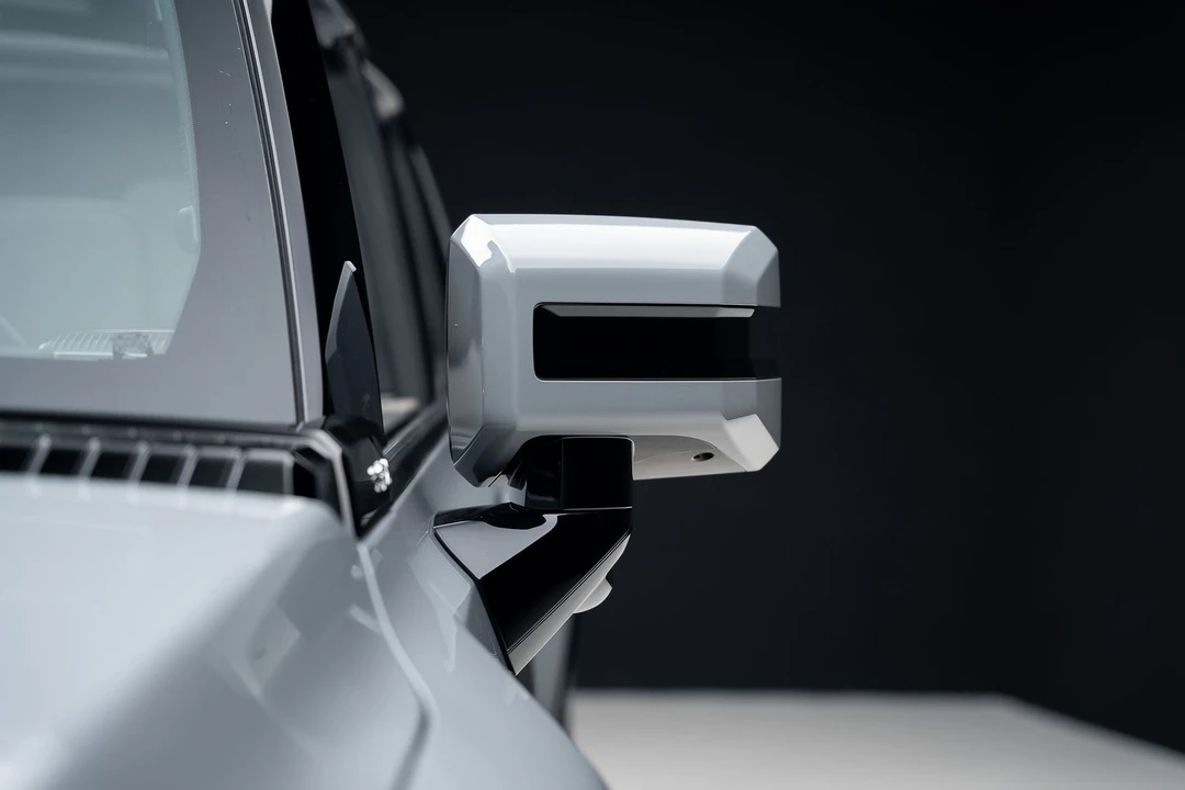 2024 GMC Hummer EV - Image 18 of 21