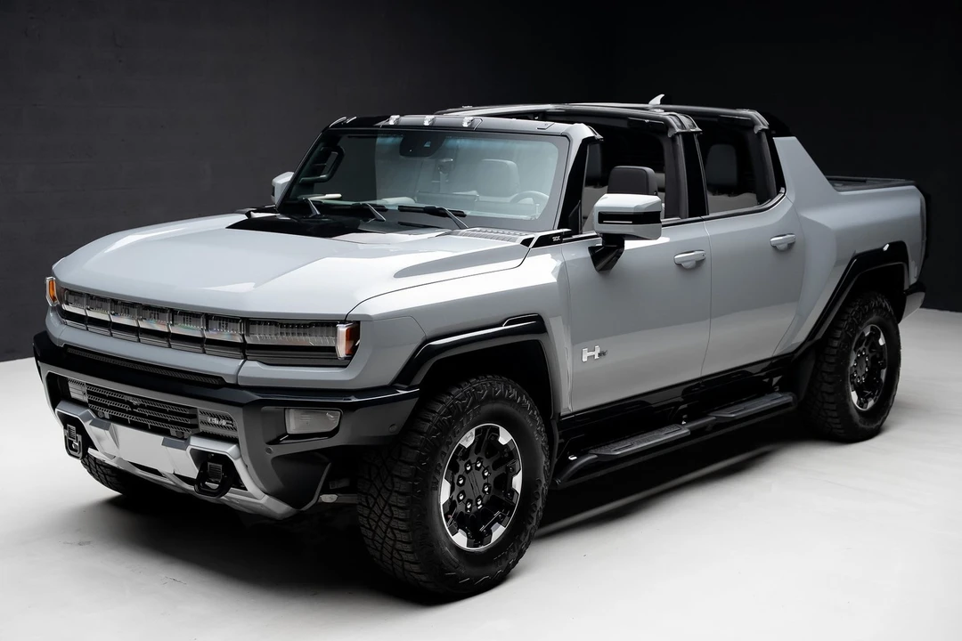 2024 GMC Hummer EV - Image 7 of 21