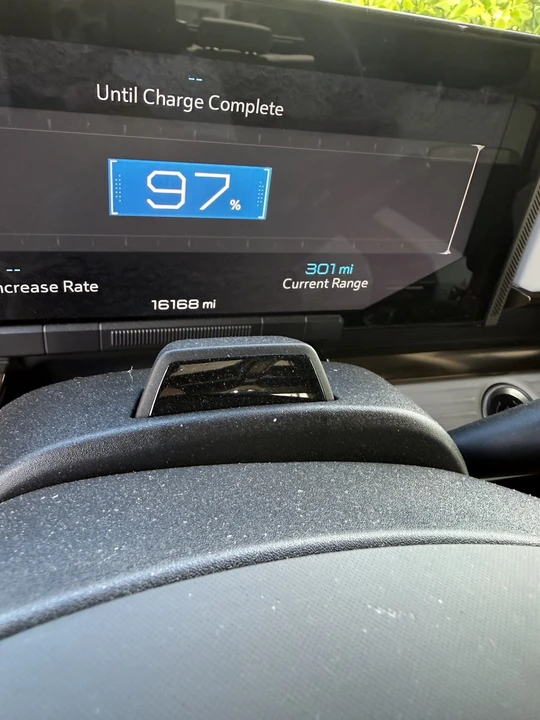 2024 GMC Hummer EV - Image 9 of 16