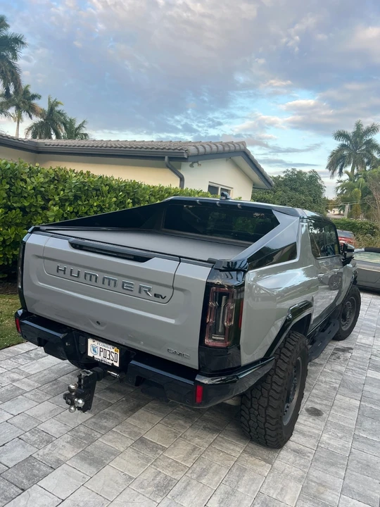 2024 GMC Hummer EV - Image 13 of 16