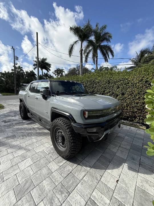 2024 GMC Hummer EV - Image 3 of 16