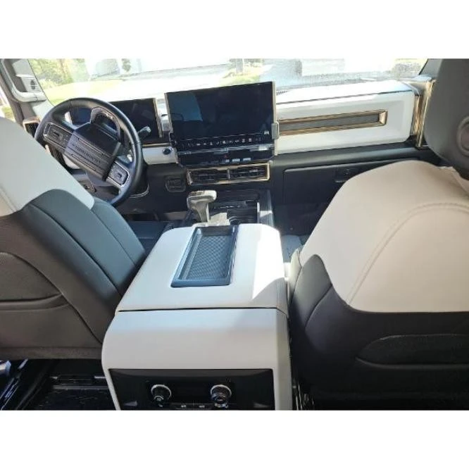 2024 GMC Hummer EV - Image 14 of 21
