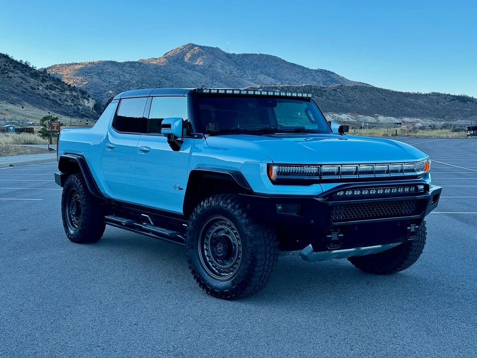 2024 GMC Hummer EV - Image 4 of 21