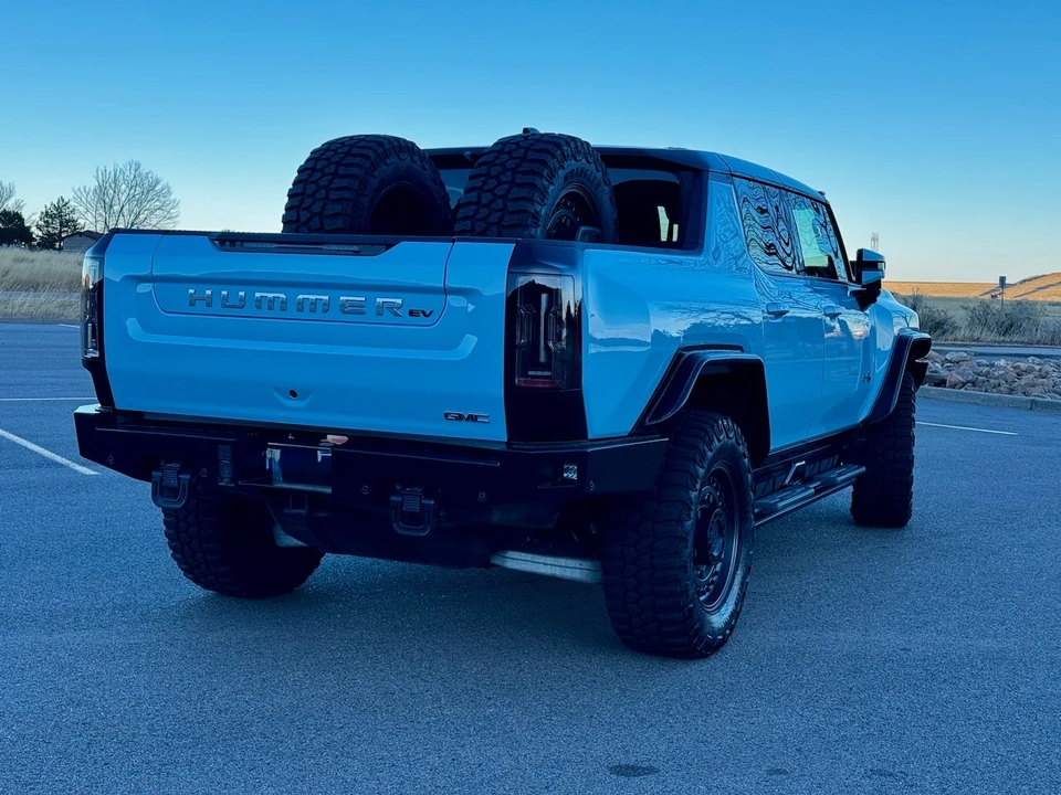 2024 GMC Hummer EV - Image 8 of 21