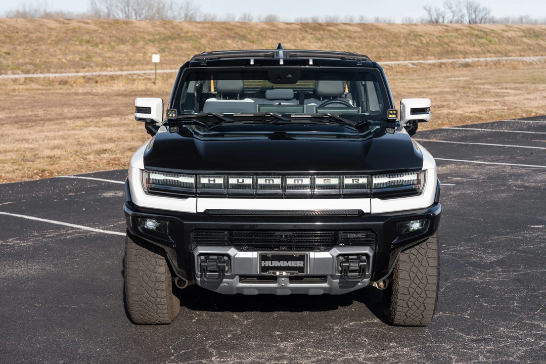 2024 GMC Hummer EV - Image 27 of 31