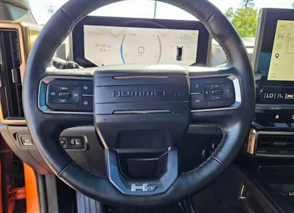 2024 GMC Hummer EV - Image 10 of 11