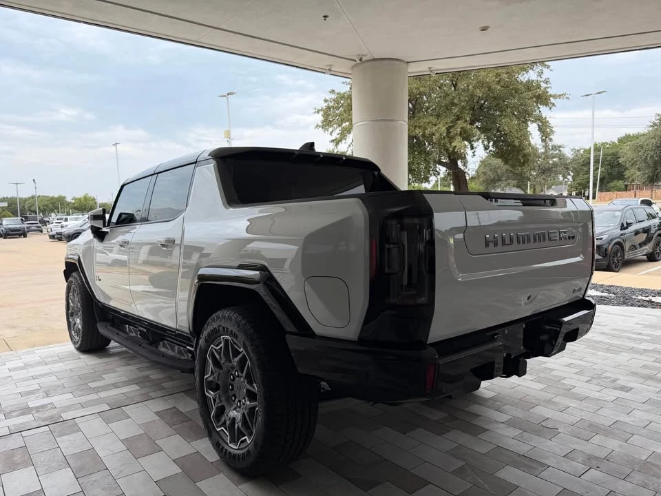 2024 GMC Hummer EV - Image 3 of 8