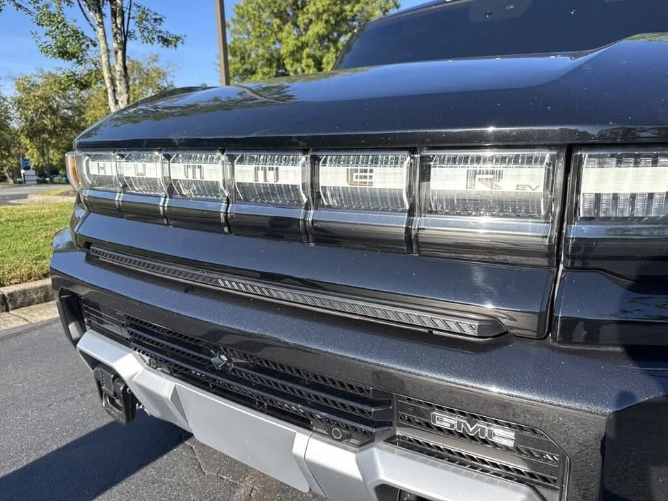 2024 GMC Hummer EV - Image 6 of 11