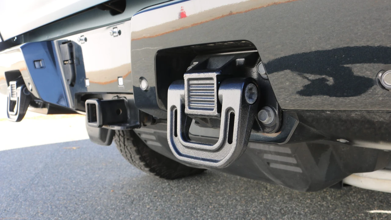 2024 GMC Hummer EV - Image 26 of 31