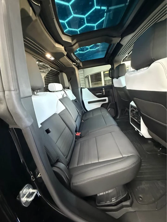 2024 GMC Hummer EV - Image 7 of 9