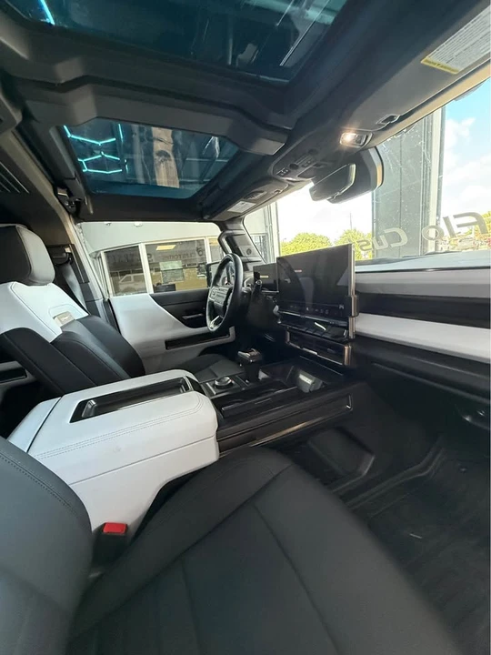 2024 GMC Hummer EV - Image 6 of 9