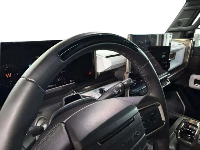 2024 GMC Hummer EV - Image 29 of 31