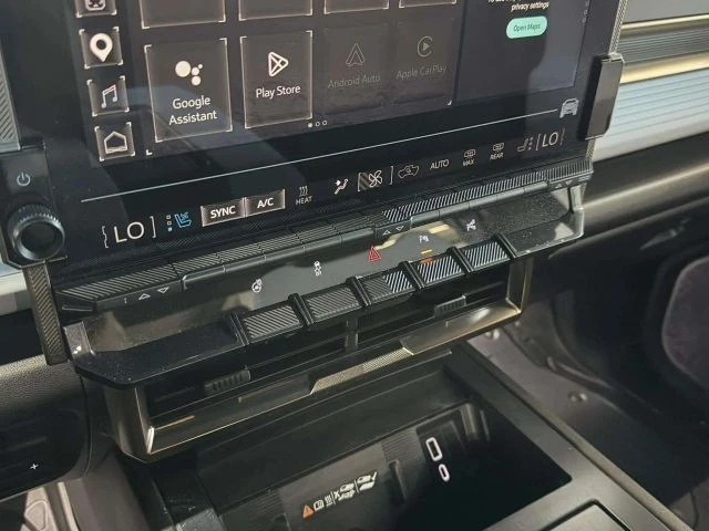 2024 GMC Hummer EV - Image 26 of 31