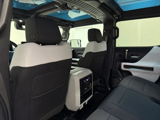 2024 GMC Hummer EV - Image 14 of 21