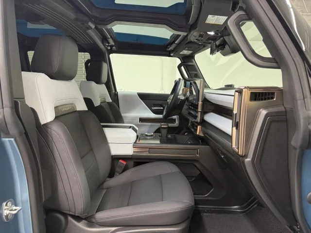 2024 GMC Hummer EV - Image 12 of 21