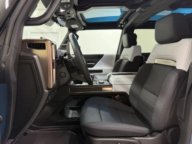 2024 GMC Hummer EV - Image 13 of 21