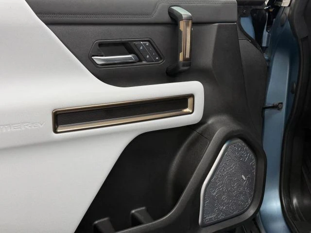 2024 GMC Hummer EV - Image 21 of 21