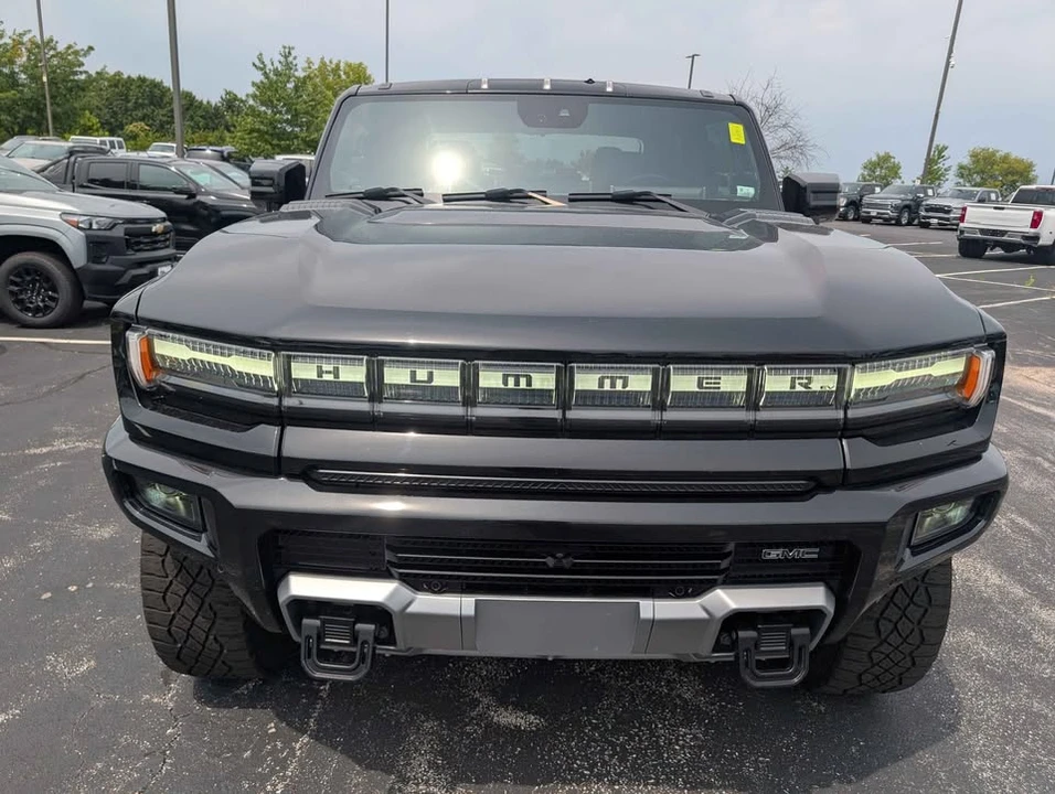 2024 GMC Hummer EV - Image 3 of 10