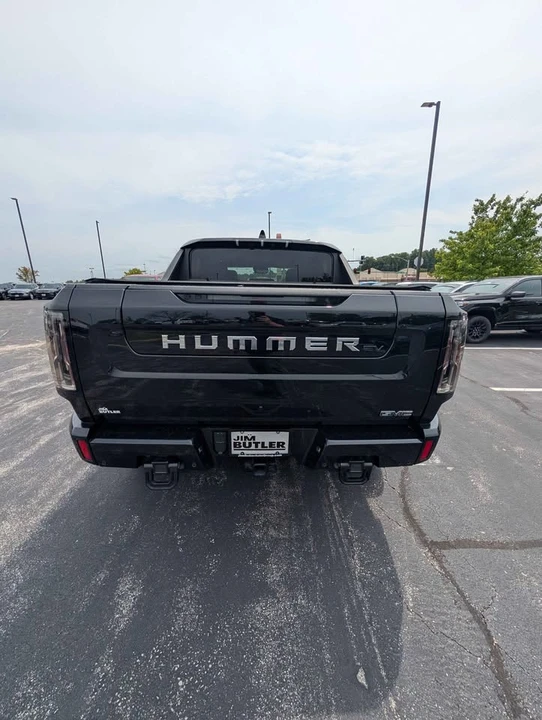 2024 GMC Hummer EV - Image 7 of 10