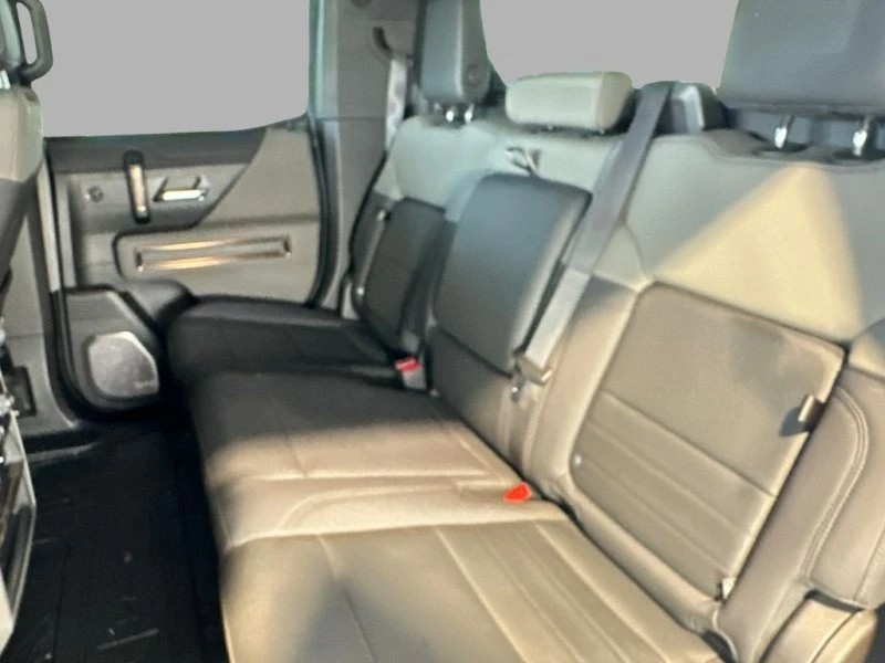 2024 GMC Hummer EV - Image 15 of 19