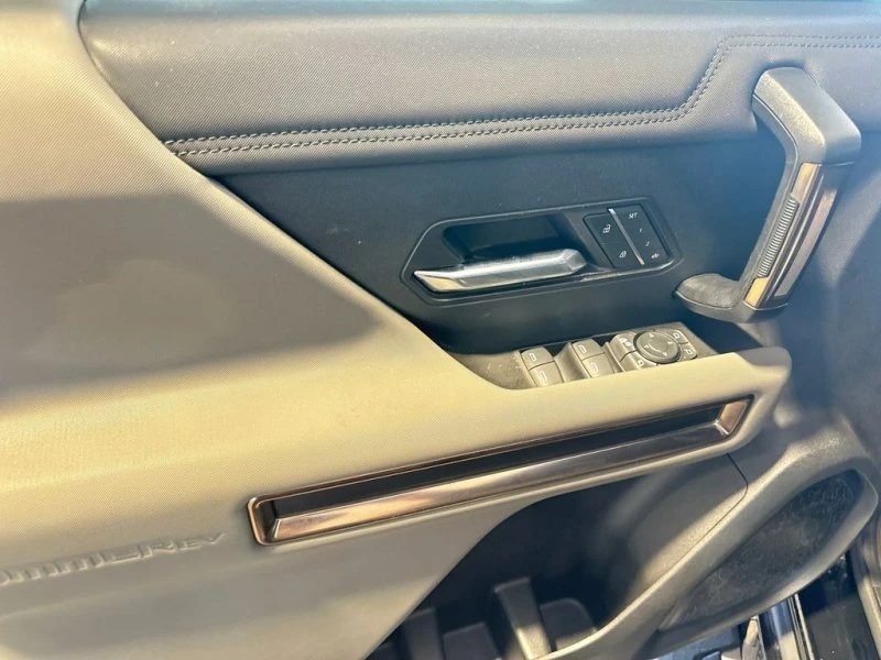 2024 GMC Hummer EV - Image 11 of 19