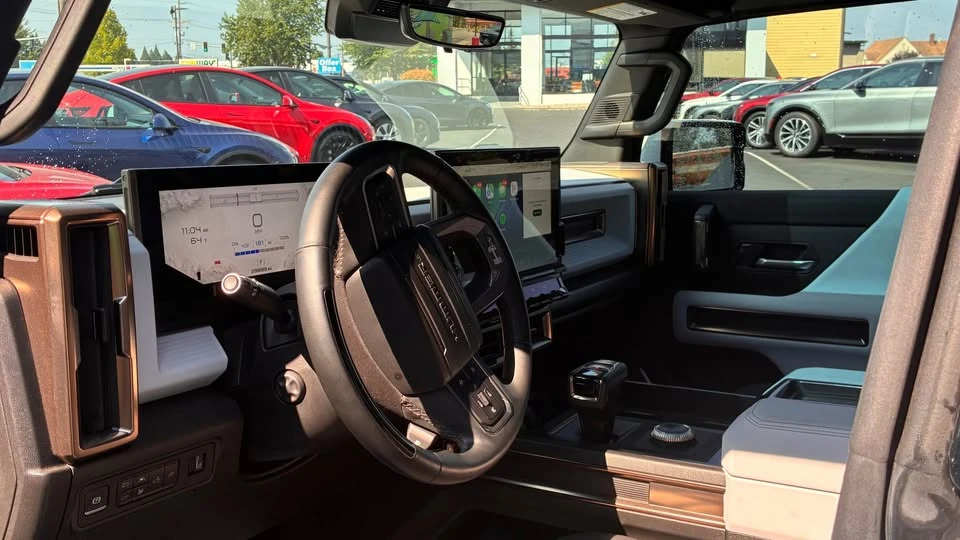 2024 GMC Hummer EV - Image 6 of 9