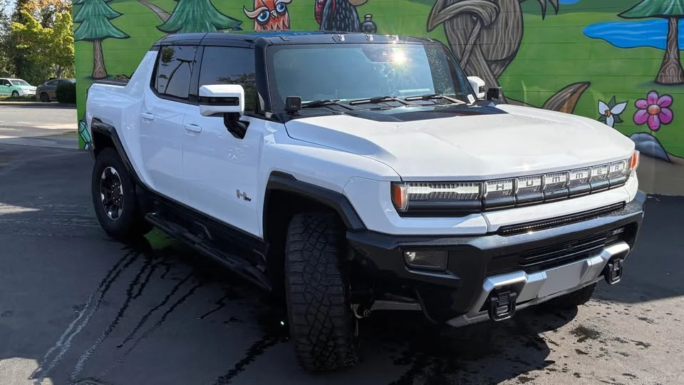 2024 GMC Hummer EV - Image 4 of 9