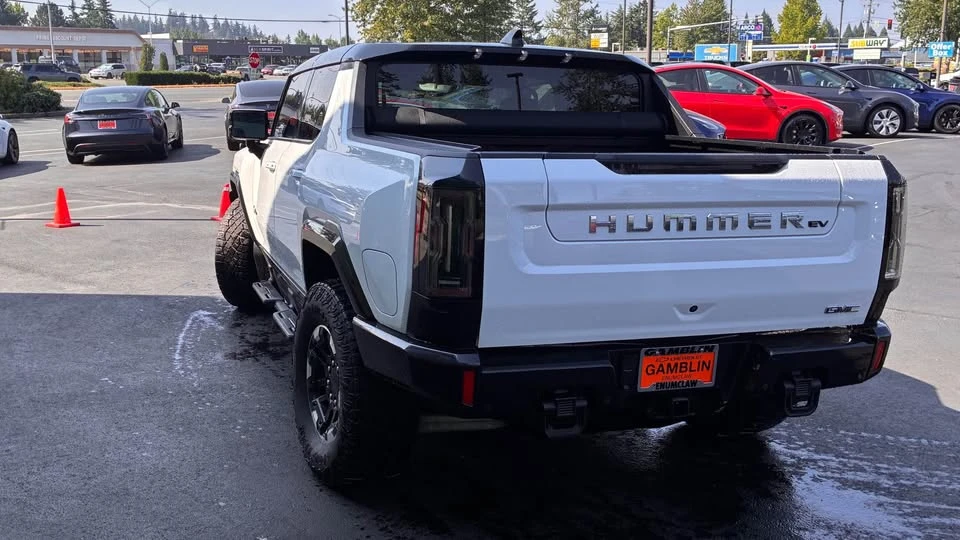 2024 GMC Hummer EV - Image 2 of 9