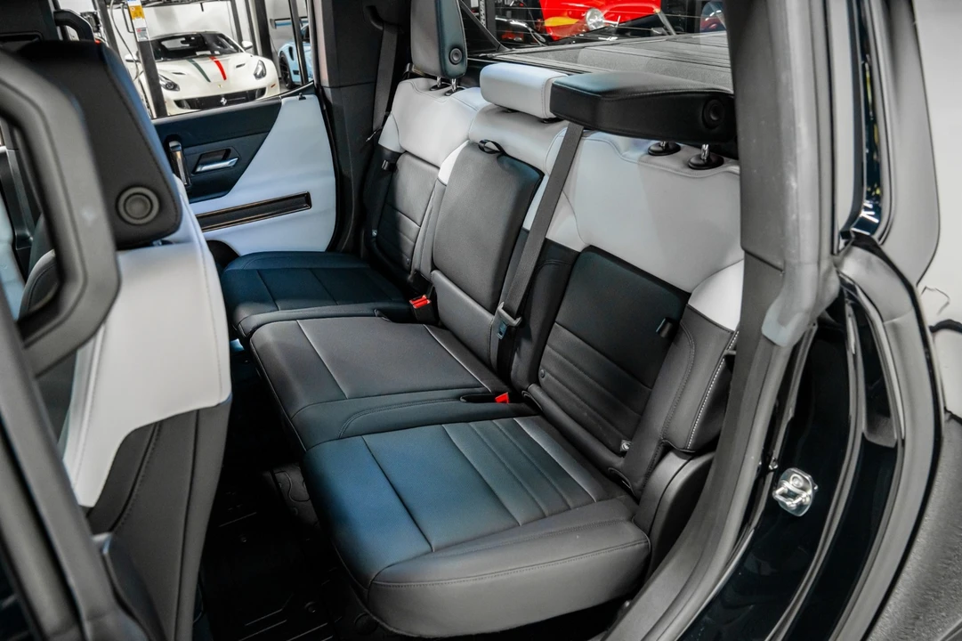2024 GMC Hummer EV - Image 15 of 21