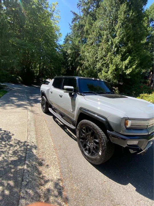 2024 GMC Hummer EV - Image 2 of 4