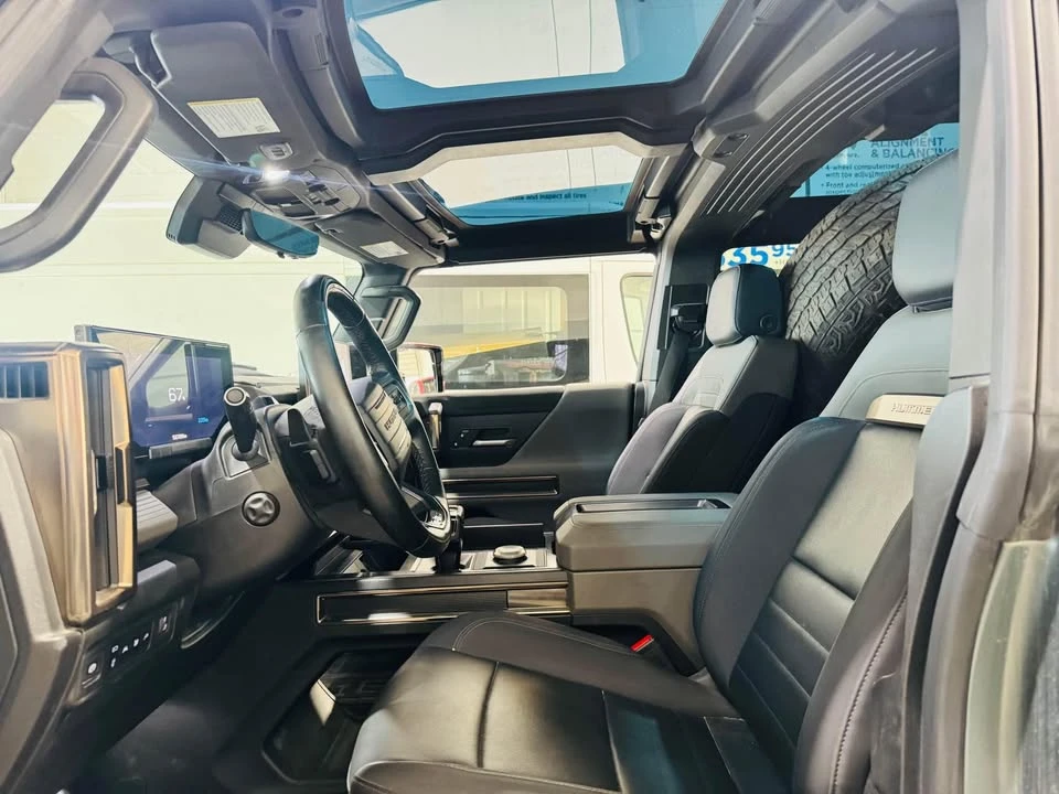 2024 GMC Hummer EV - Image 4 of 5