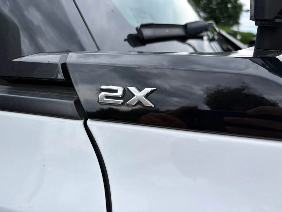 2024 GMC Hummer EV - Image 10 of 20