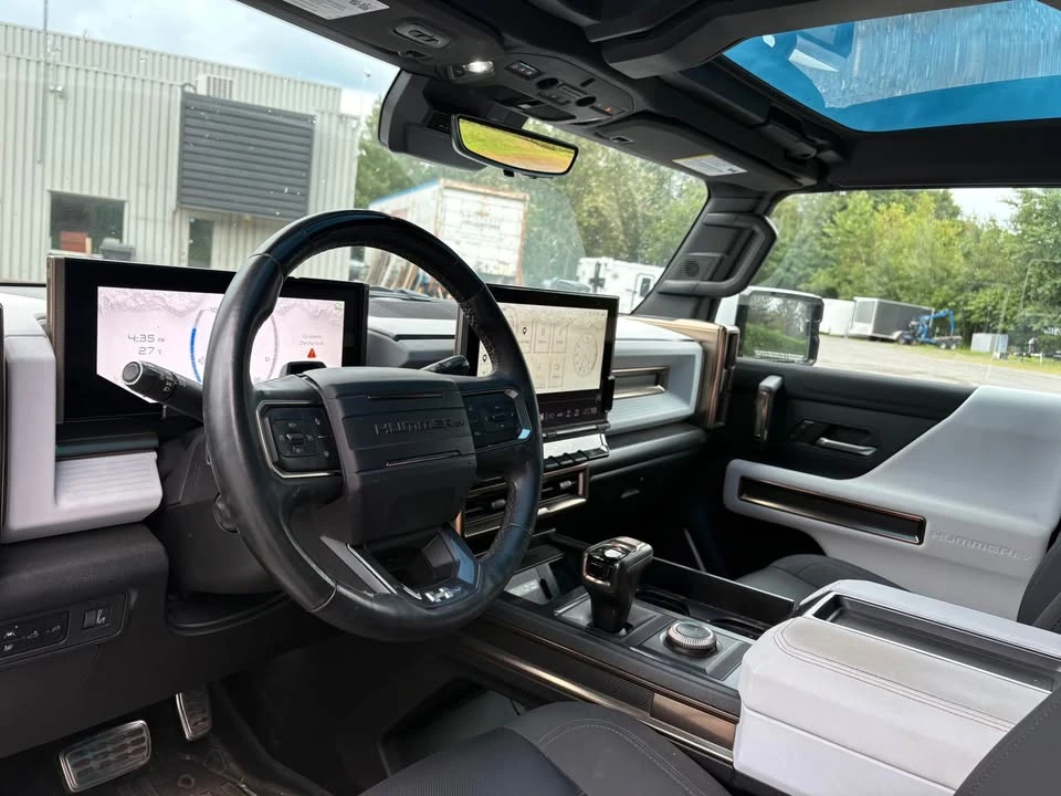 2024 GMC Hummer EV - Image 15 of 20