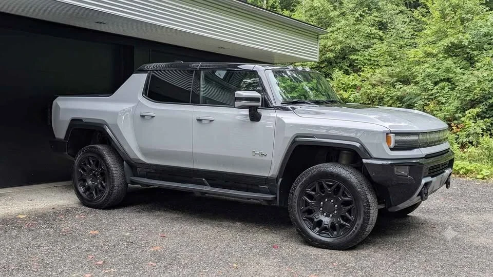 2024 GMC Hummer EV - Image 2 of 9