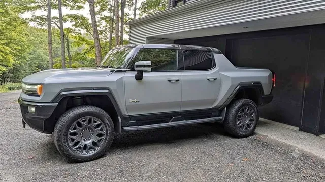 2024 GMC Hummer EV Pickup